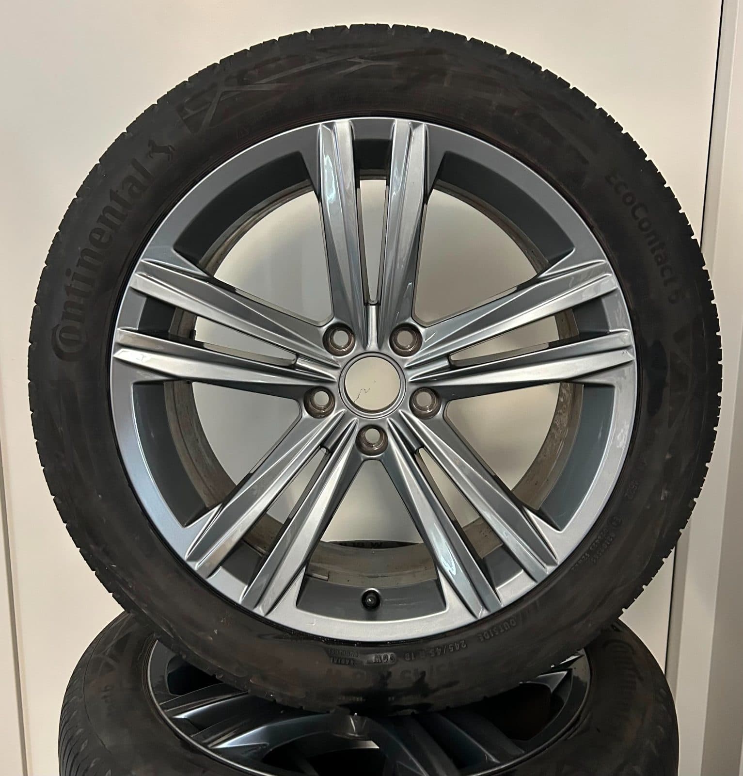 Volkswagen Arteon Passat B8 18 inch R-line Velgen + Banden