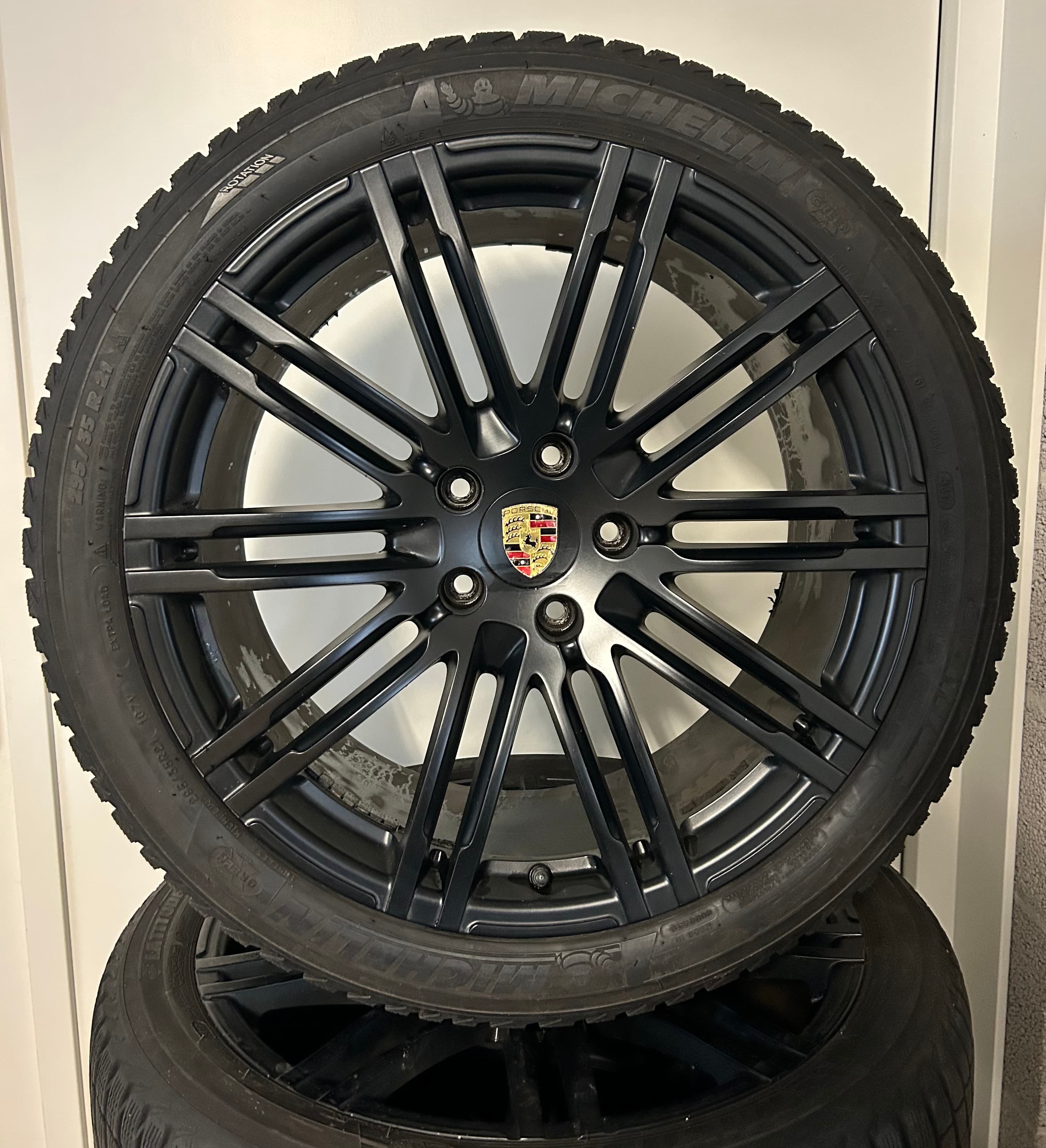Porsche Cayenne 958 21 inch Velgen + Winterbanden