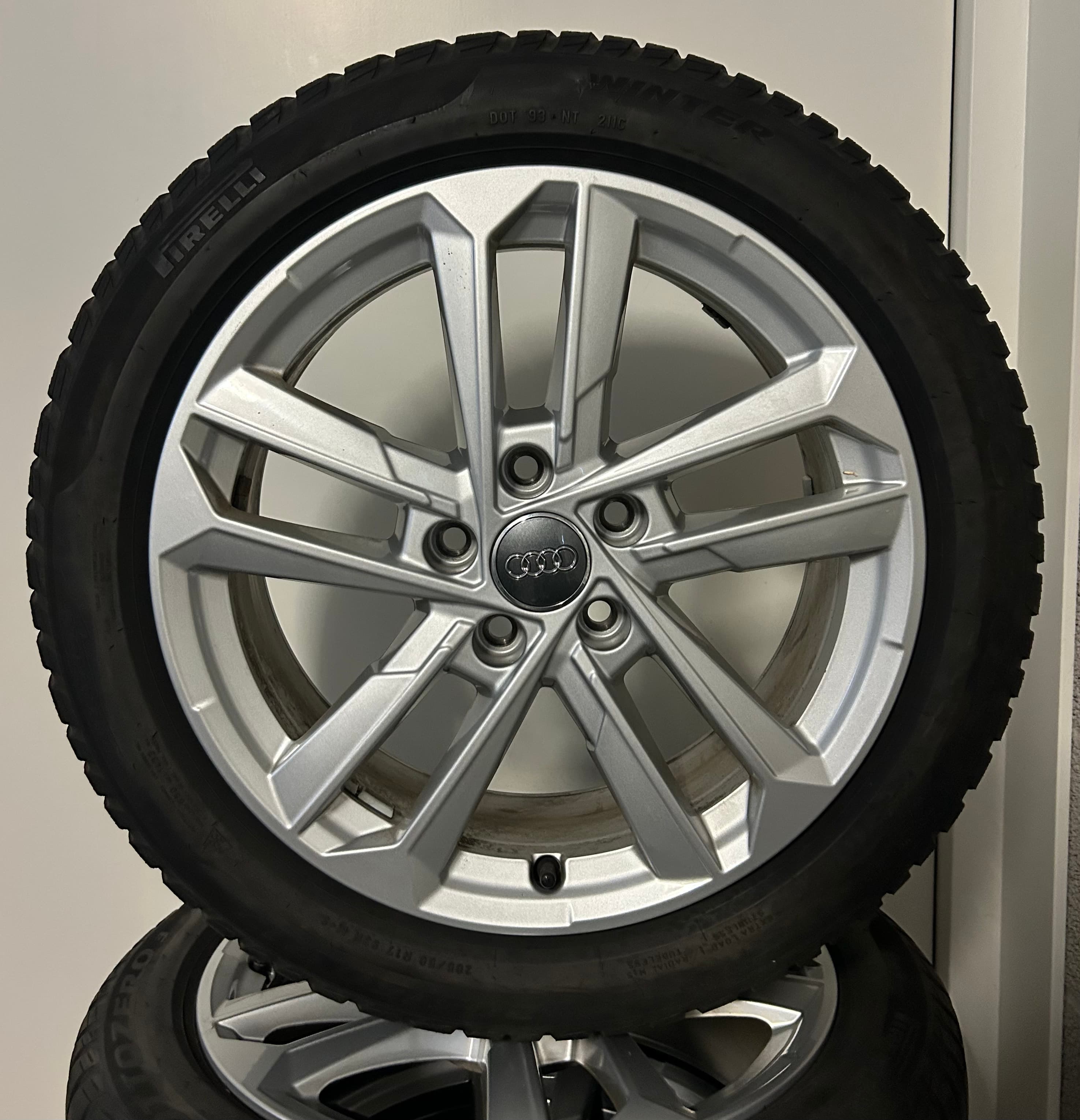 Audi A3 S3 8Y 8V Velgen + Winterbanden — foto 1